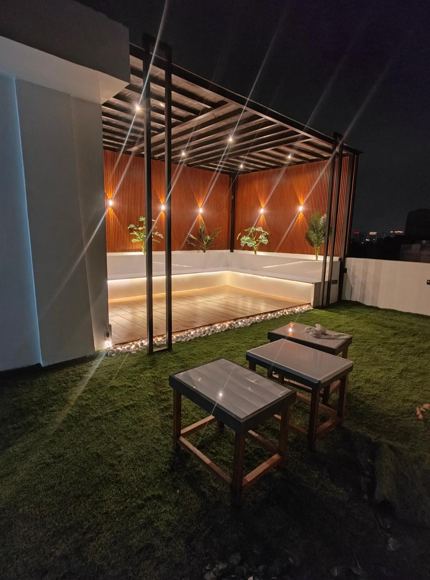 Enchanted The Roof Rekha, With Private Trace Garden Hotel Ню Делхи Екстериор снимка